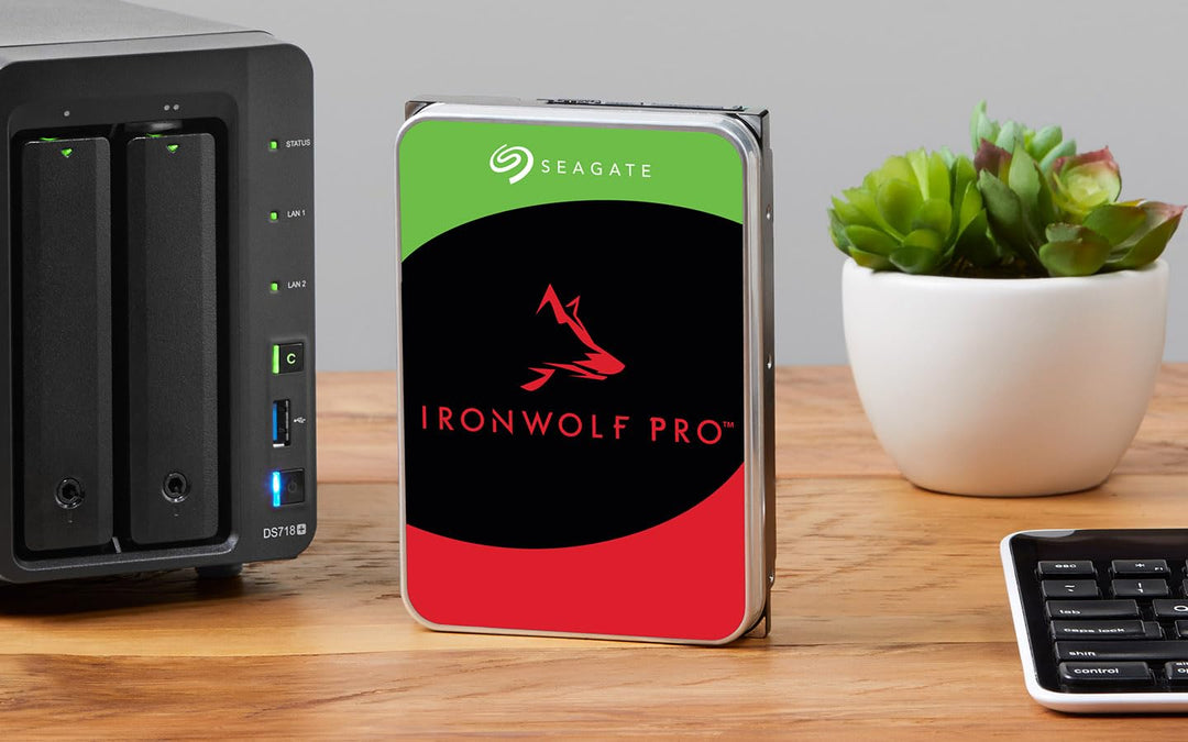 Seagate IronWolf Pro 4TB, NAS Interne Festplatte HDD, 3.5 Zoll, 7200 U/Min, CMR, 256 MB Cache, SATA 6 GB/S, inkl. Data Rescue Service (ST4000NTZ01)
